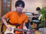 Check Here 写真をクリックするとビデオ再生します
