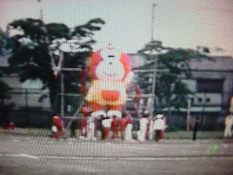 写真をクリックすると動画再生します