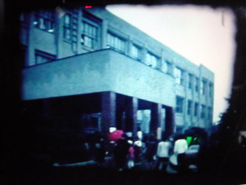 写真をクリックすると動画再生します